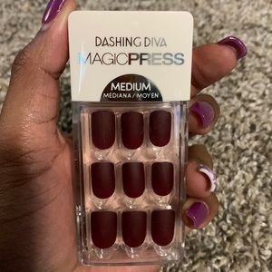 Dashing Diva Magic Press Nails-Red Matte